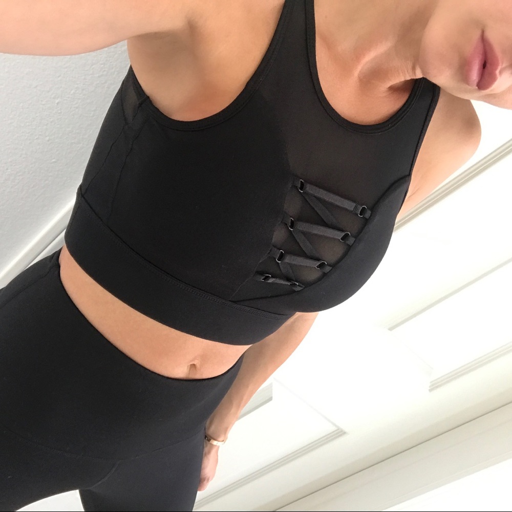 🆕🔁Black Mesh Corset Sportsbra